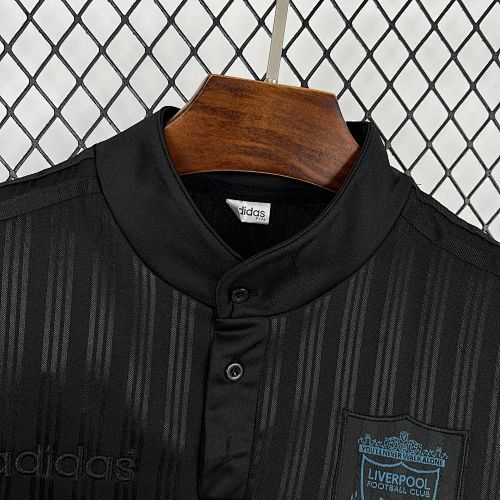 Maillot Liverpool Rétro Concept "Noir Rayures" 1995/1996 — vue 2