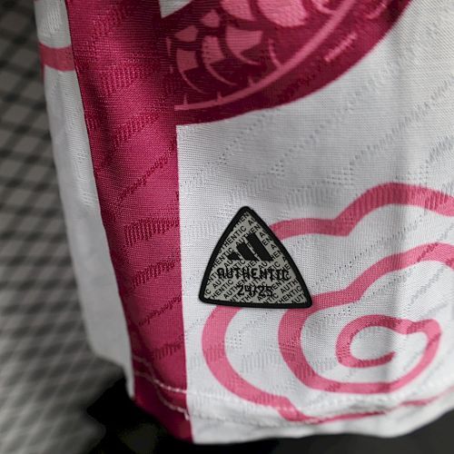 Maillot Joueur Japon Rose Édition Dragon 2025/2026