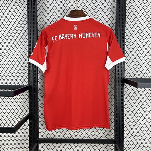 Maillot Bayern Munich Domicile 2025/2026 — vue 3