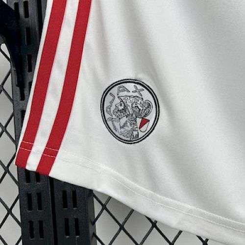 Short Ajax Domicile 2025