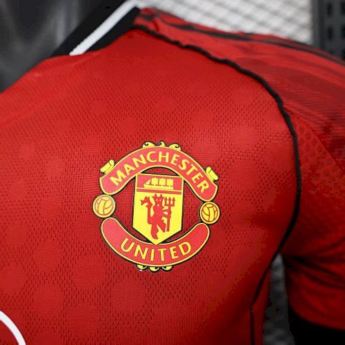 Maillot Joueur Manchester United Domicile 2025/2026