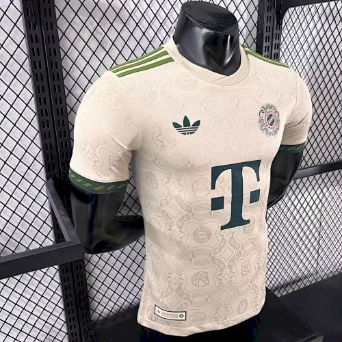 Maillot Joueur Bayern Oktoberfest 2025/2026