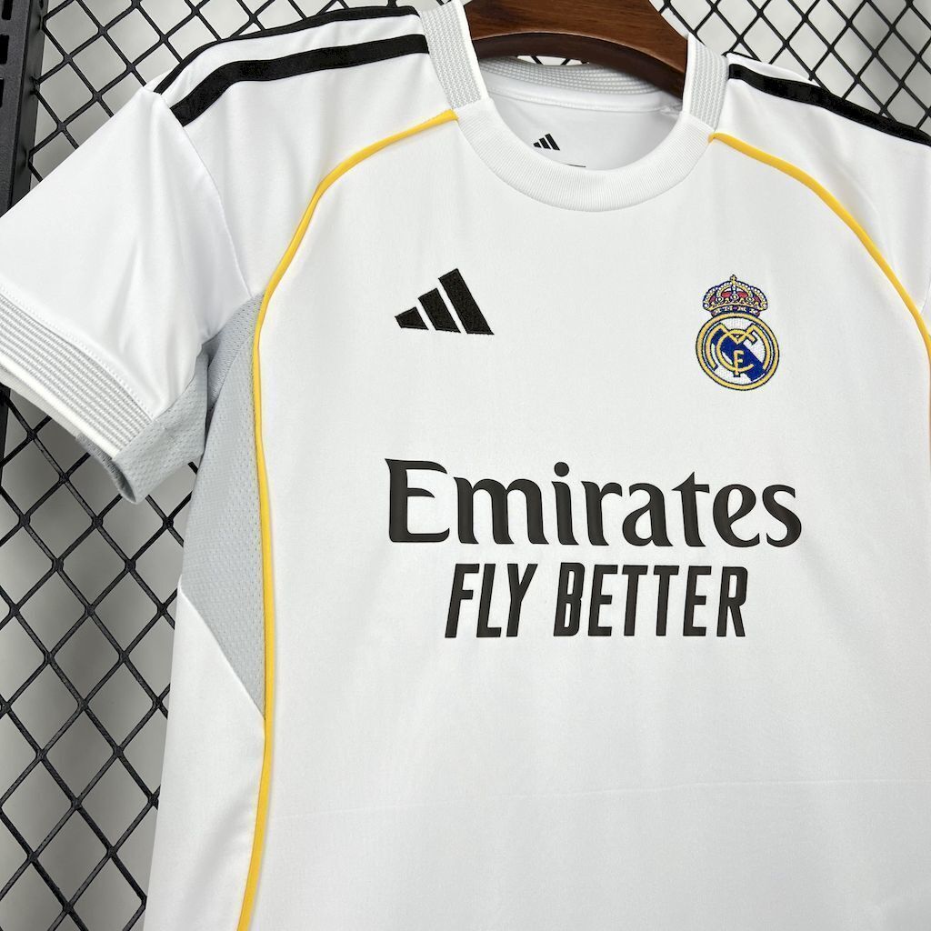 Maillot Enfant Real Madrid Domicile 2025/2026