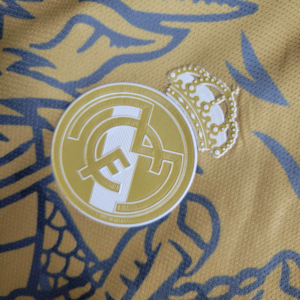 Maillot Réal Madrid Polo Dragon Gold 2025/2026