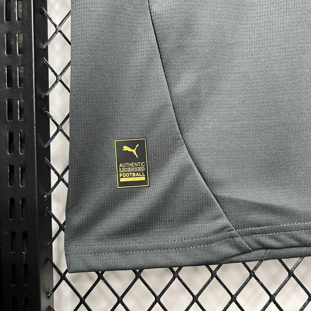 Maillot-AC-Milan-Third-Extérieur-2024-2025-_4_-min Maillot AC Milan Third 2024/2025 – Image 5