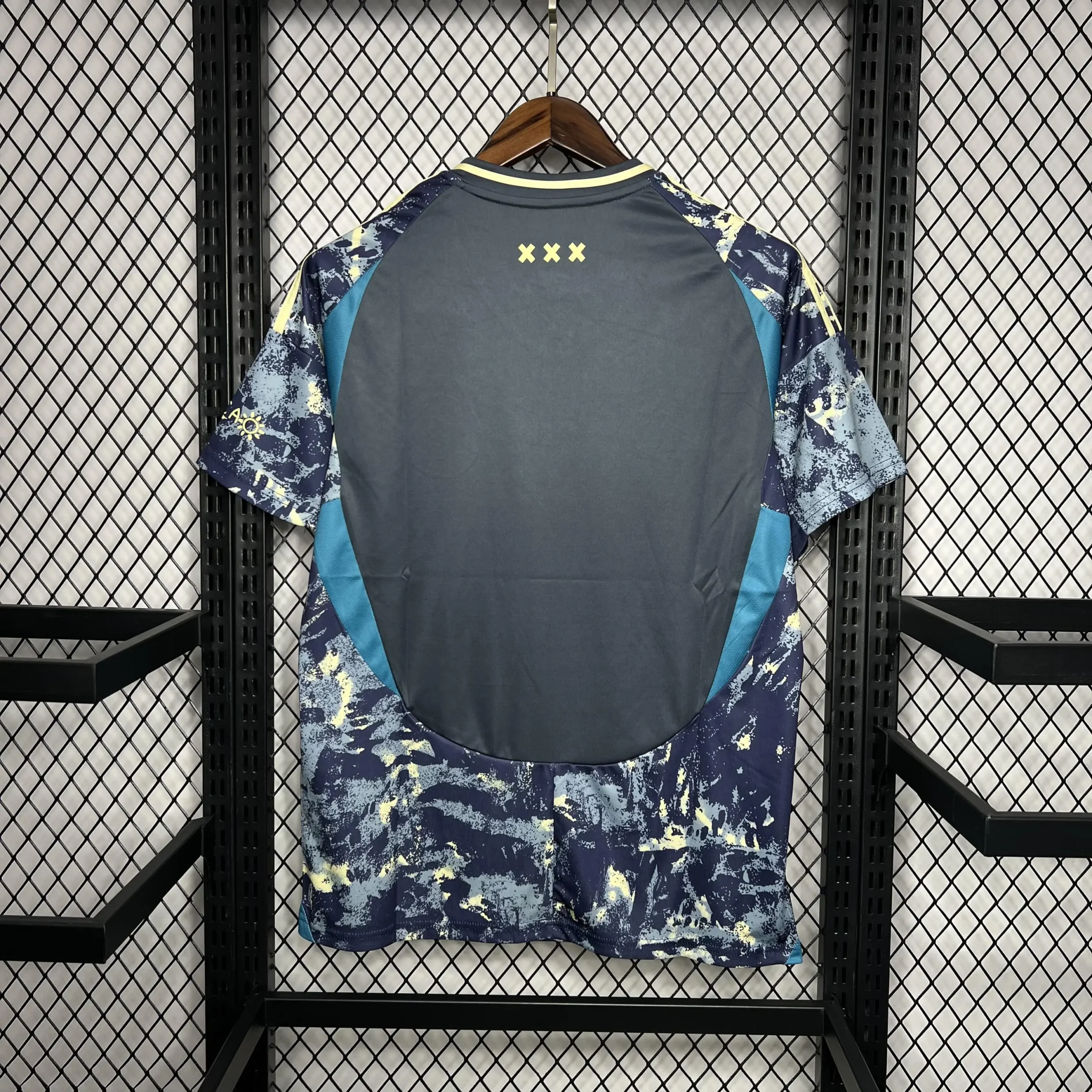 Maillot-Ajax-Extérieur-2024-2025-_4_ Maillot Ajax Extérieur 2024/2025 – Image 2