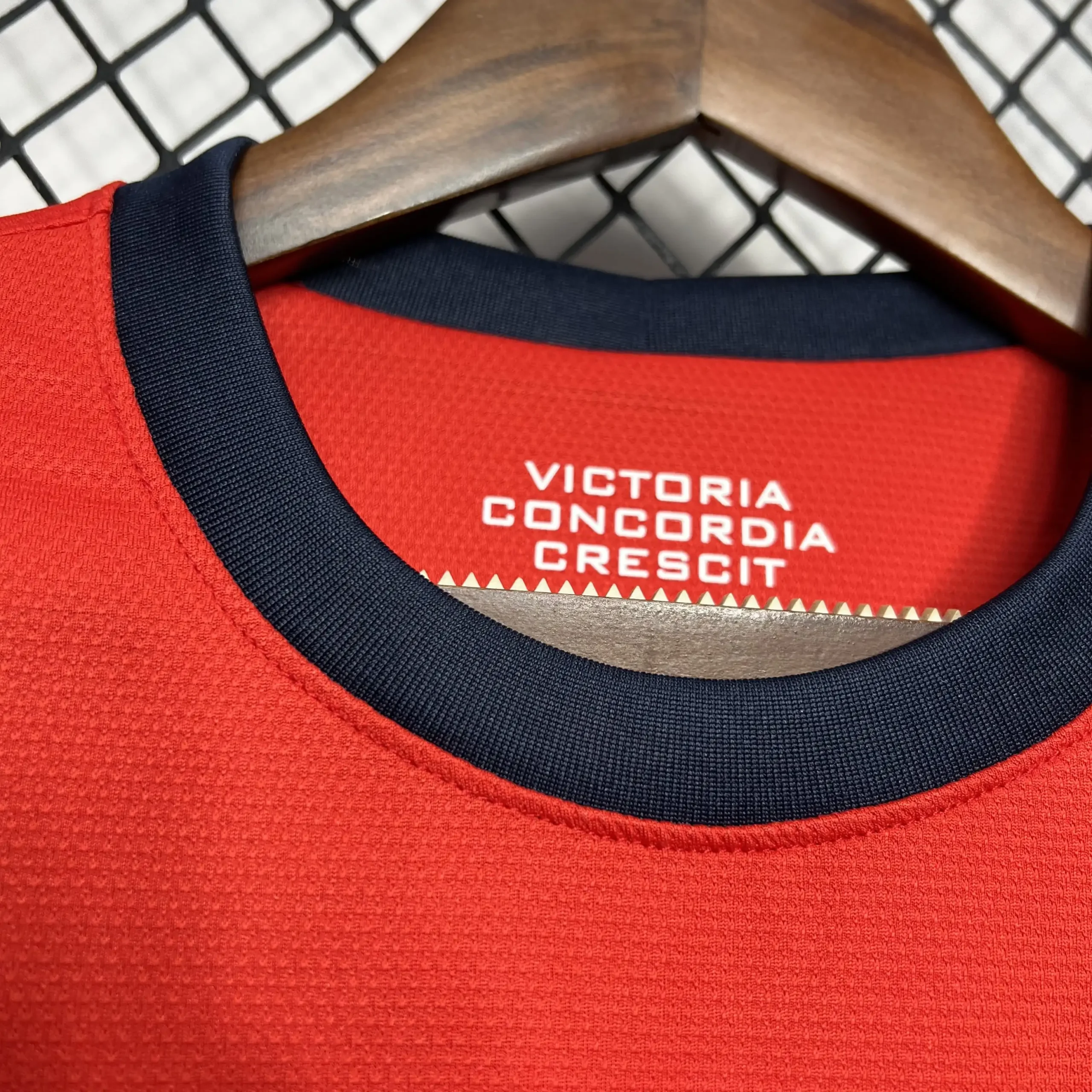 Maillot-Arsenal-Retro-Domicile-2012-2013-_4_ Maillot Retro Arsenal Domicile 2012/2013 – Image 5