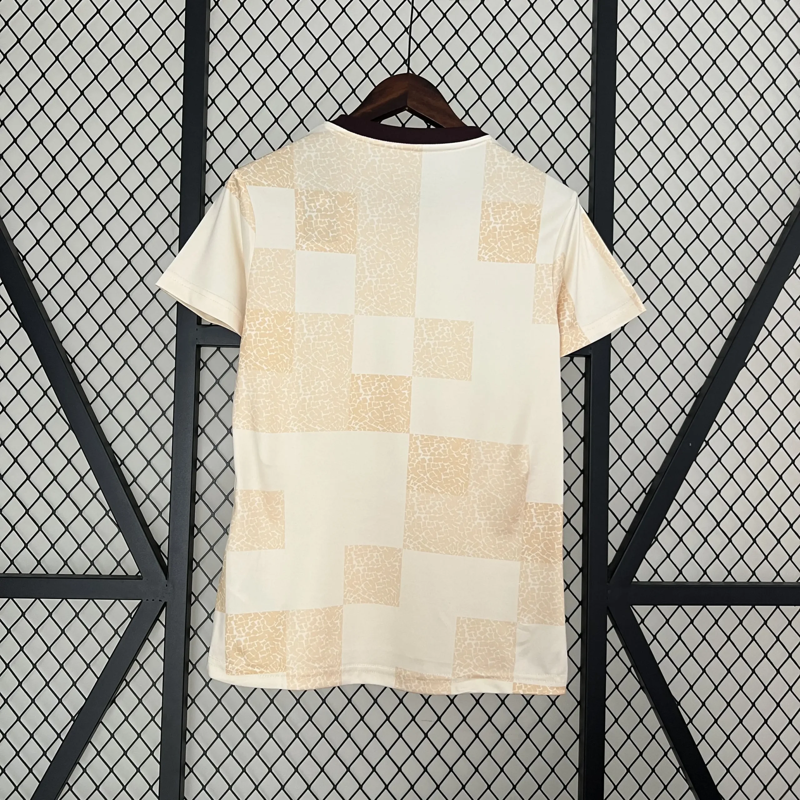 Maillot-Flamengo-Entrainement-2024-2025-_3_ Maillot Flamengo Entrainement 2024/2025 – Image 2