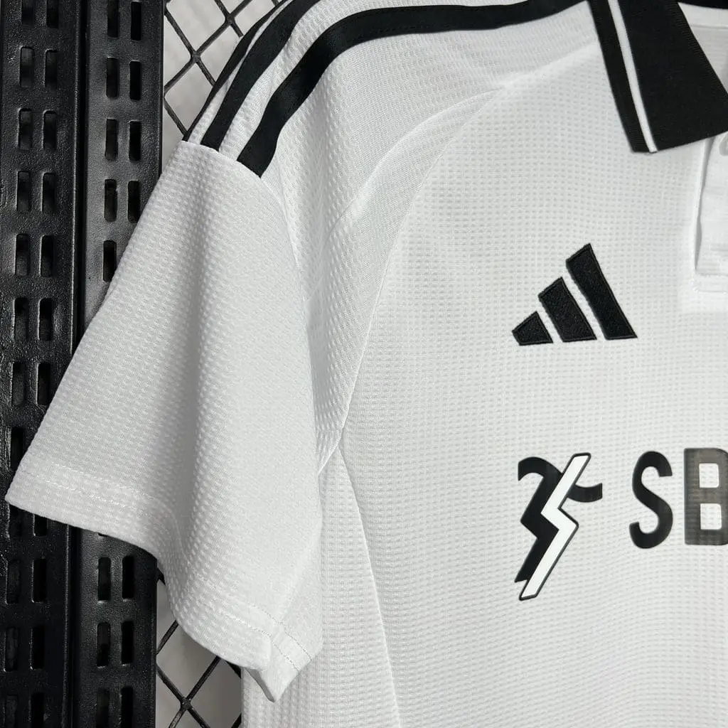 Maillot-Fulham-Domicile-2024-2025-_5_ Maillot Fulham Domicile 2024/2025 – Image 3