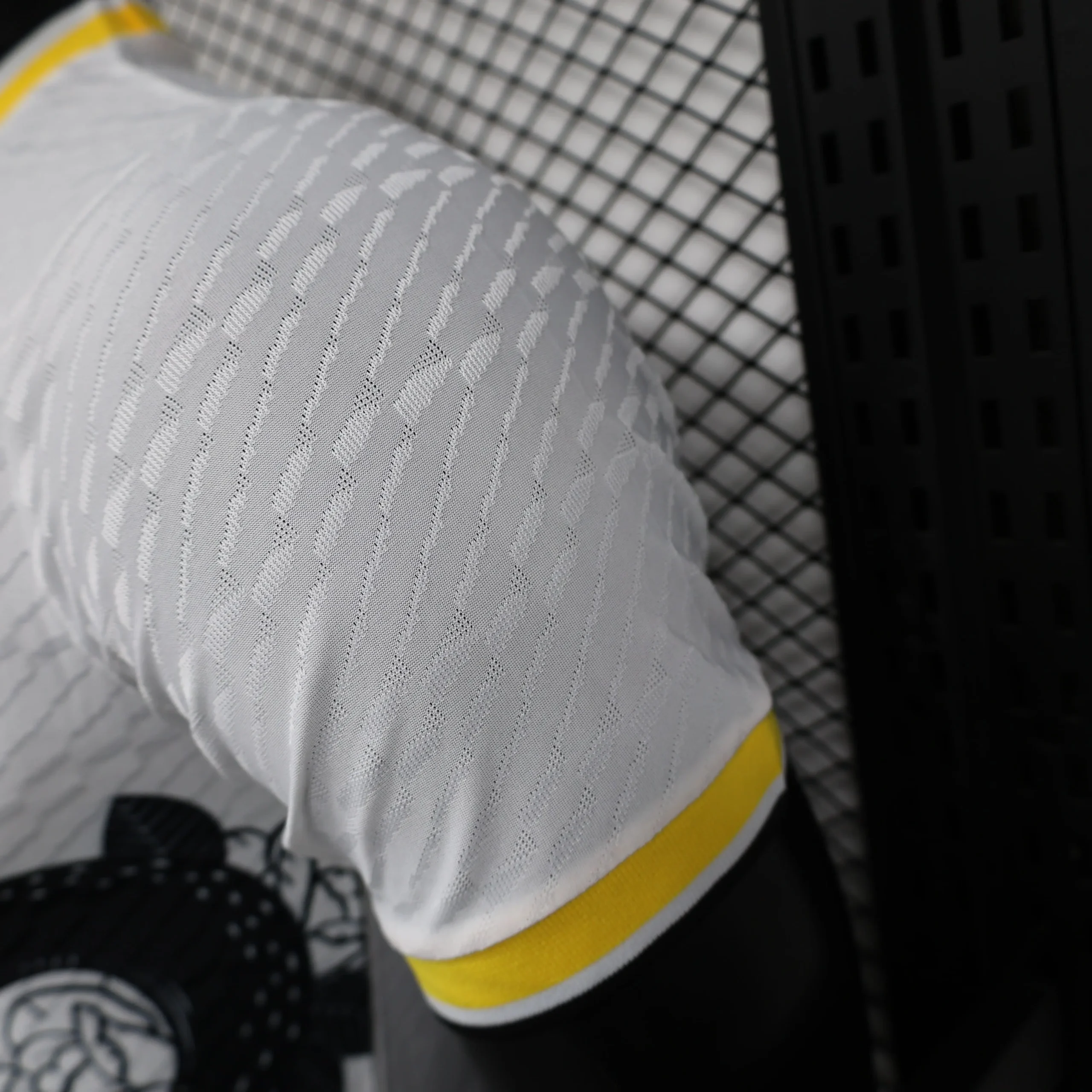 Maillot Joueur Real Madrid Concept Black Snake 2024-2025 (5) Maillot Joueur Real Madrid Concept "Black Snake" 2024/2025 – Image 6