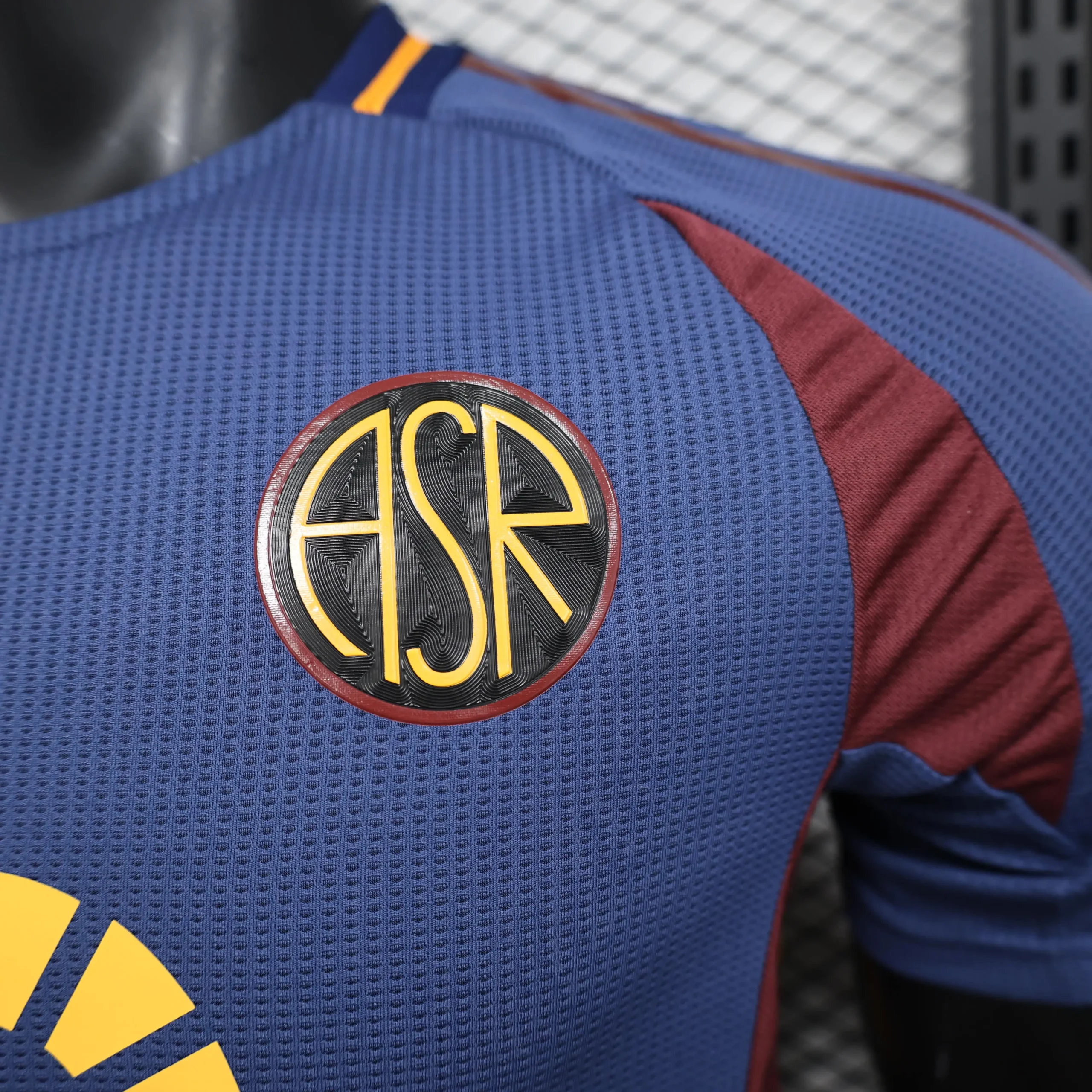 Maillot-Match-AS-Roma-Third-2024-2025-_3_ Maillot Joueur AS Roma Third 2024/2025 – Image 4