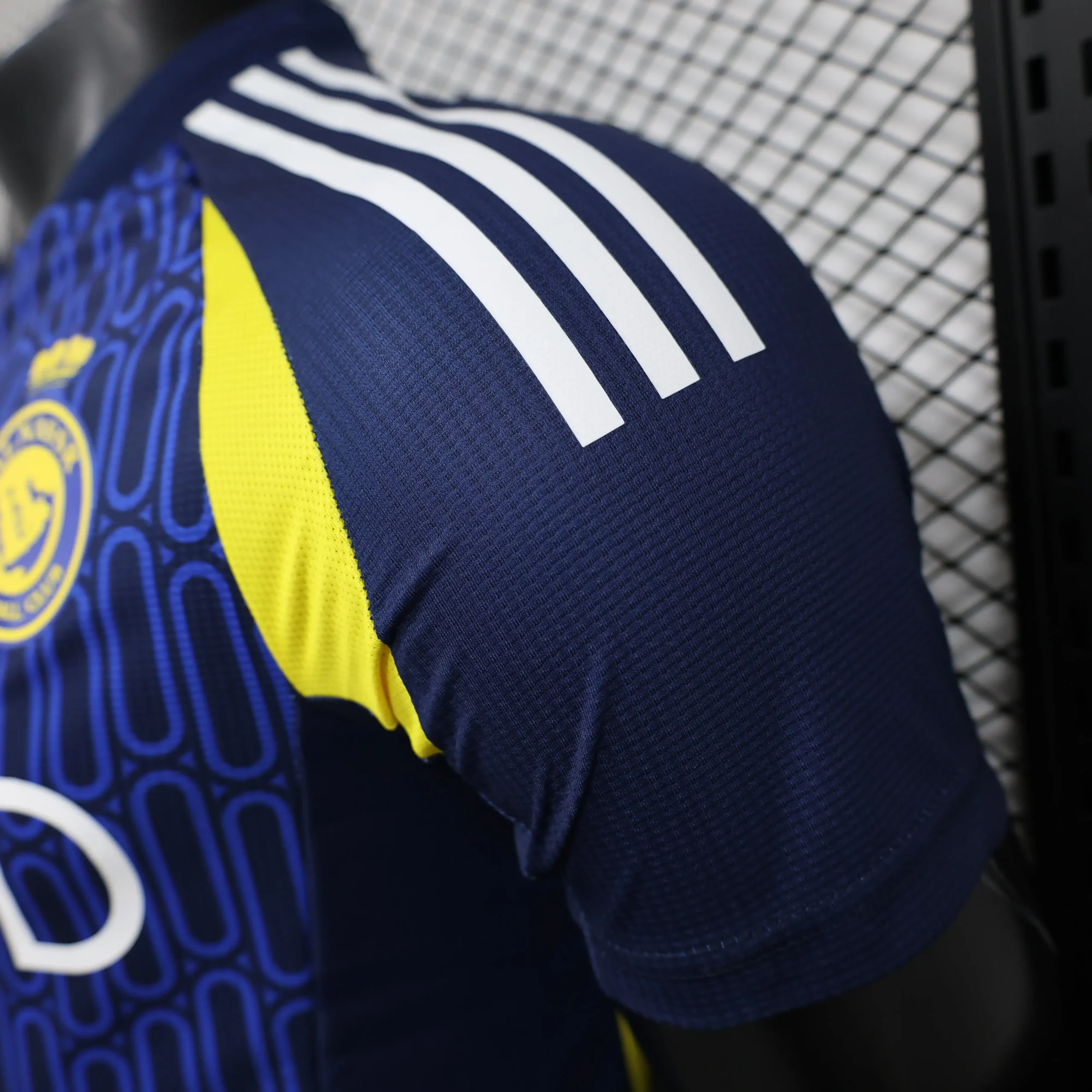 Maillot-Match-Al-Nassr-Extérieur-2024-2025-_6_ Maillot Joueur Al-Nassr Extérieur 2024/2025 – Image 6