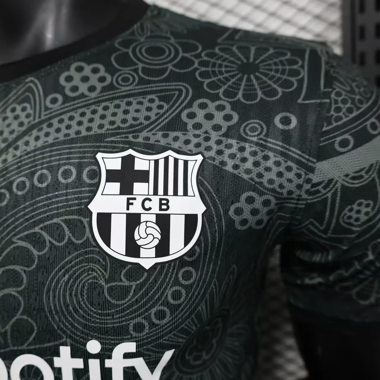 Maillot-Match-Barcelone-Concept-2023-2024-_2_ Maillot Joueur Barcelone Concept "Noir" 2024/2025 – Image 4