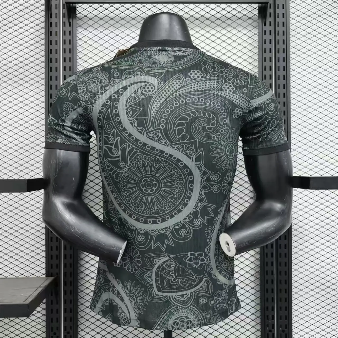 Maillot-Match-Barcelone-Concept-2023-2024-_6_ Maillot Joueur Barcelone Concept "Noir" 2024/2025 – Image 2