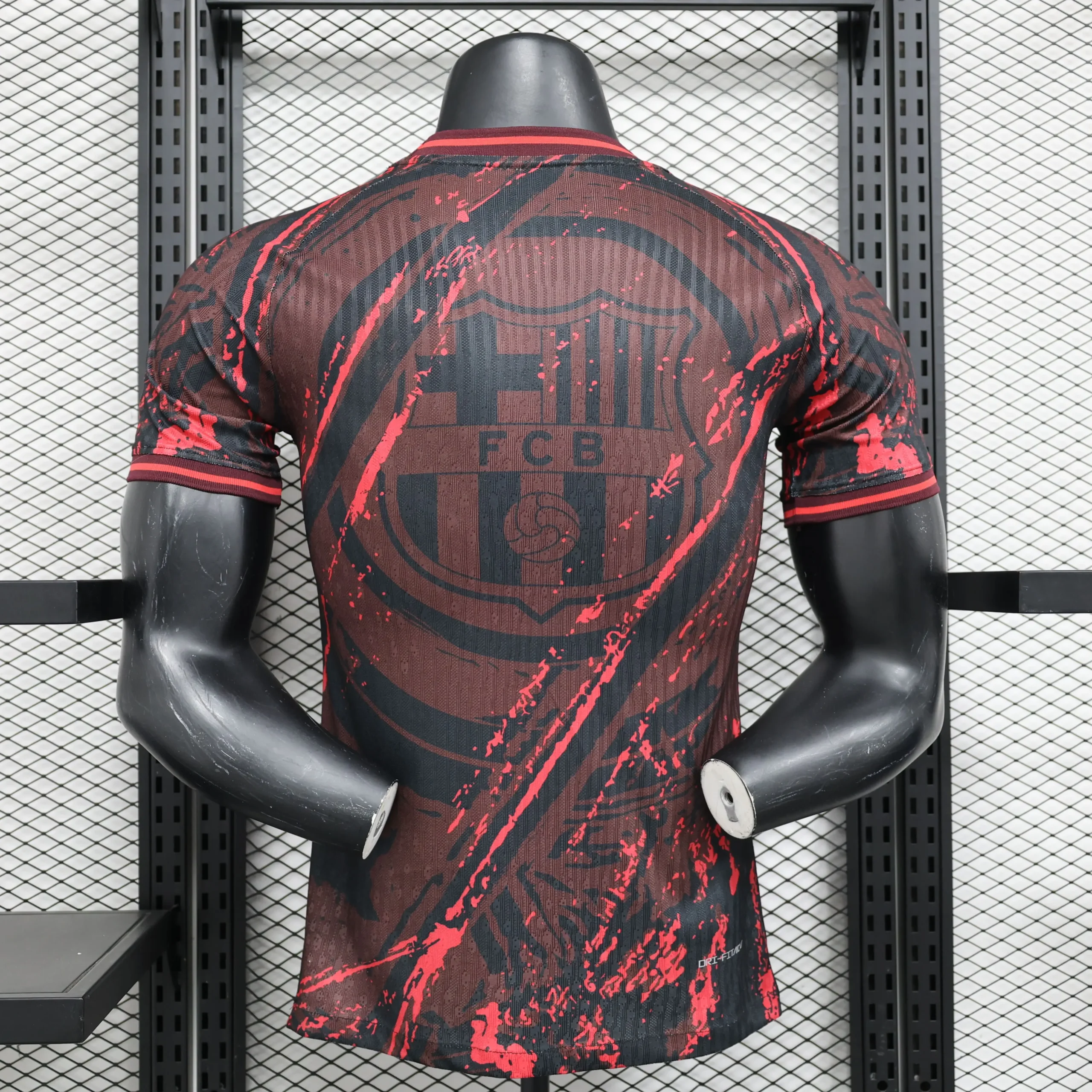 Maillot-Match-Barcelone-Concept-_6_ Maillot Joueur Barcelone Concept "Rouge" 2024/2025 – Image 2