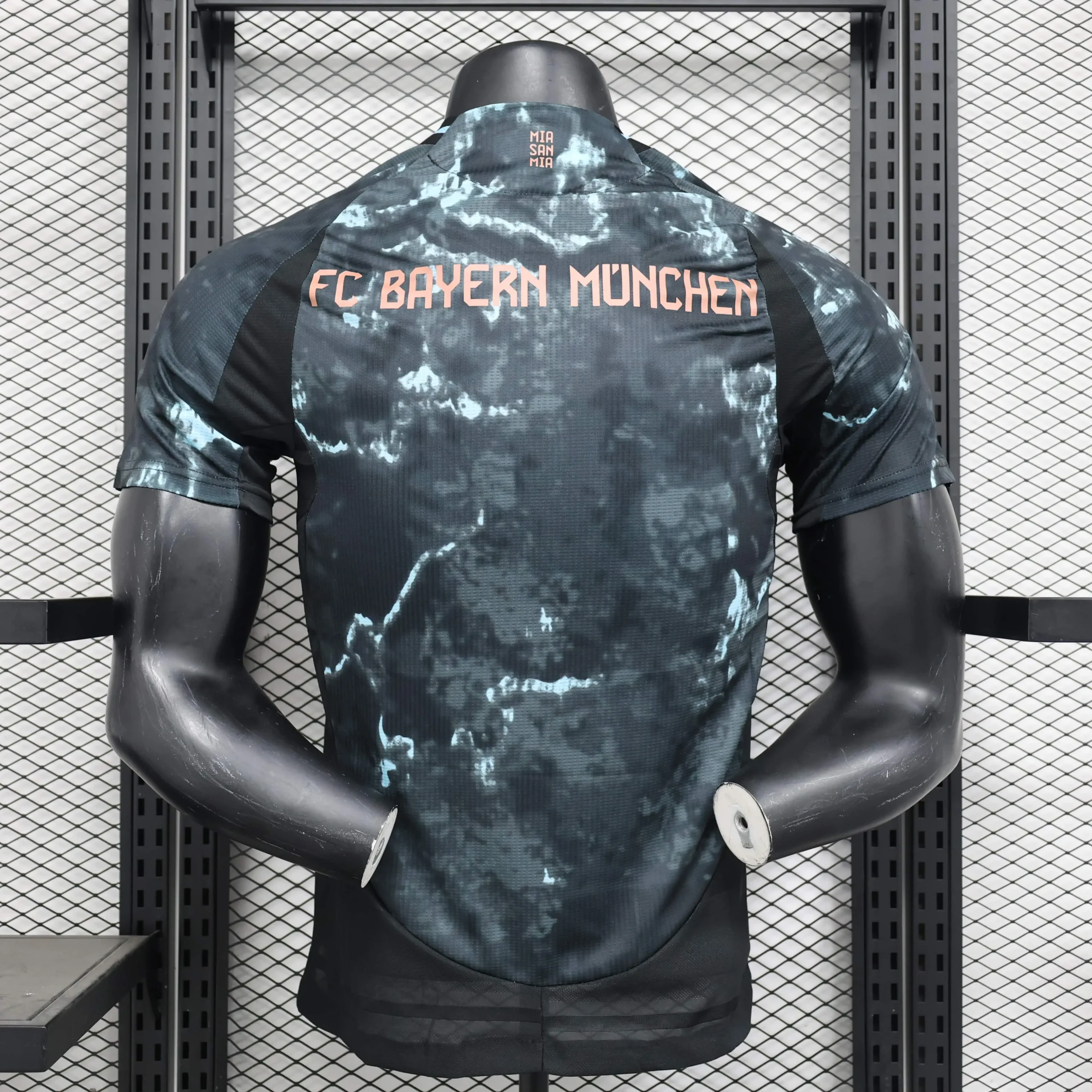 Maillot-Match-Bayern-Munich-Extérieur-2024-2025-_2_ Bayern Munich jersey 2024/2025 - Image 2