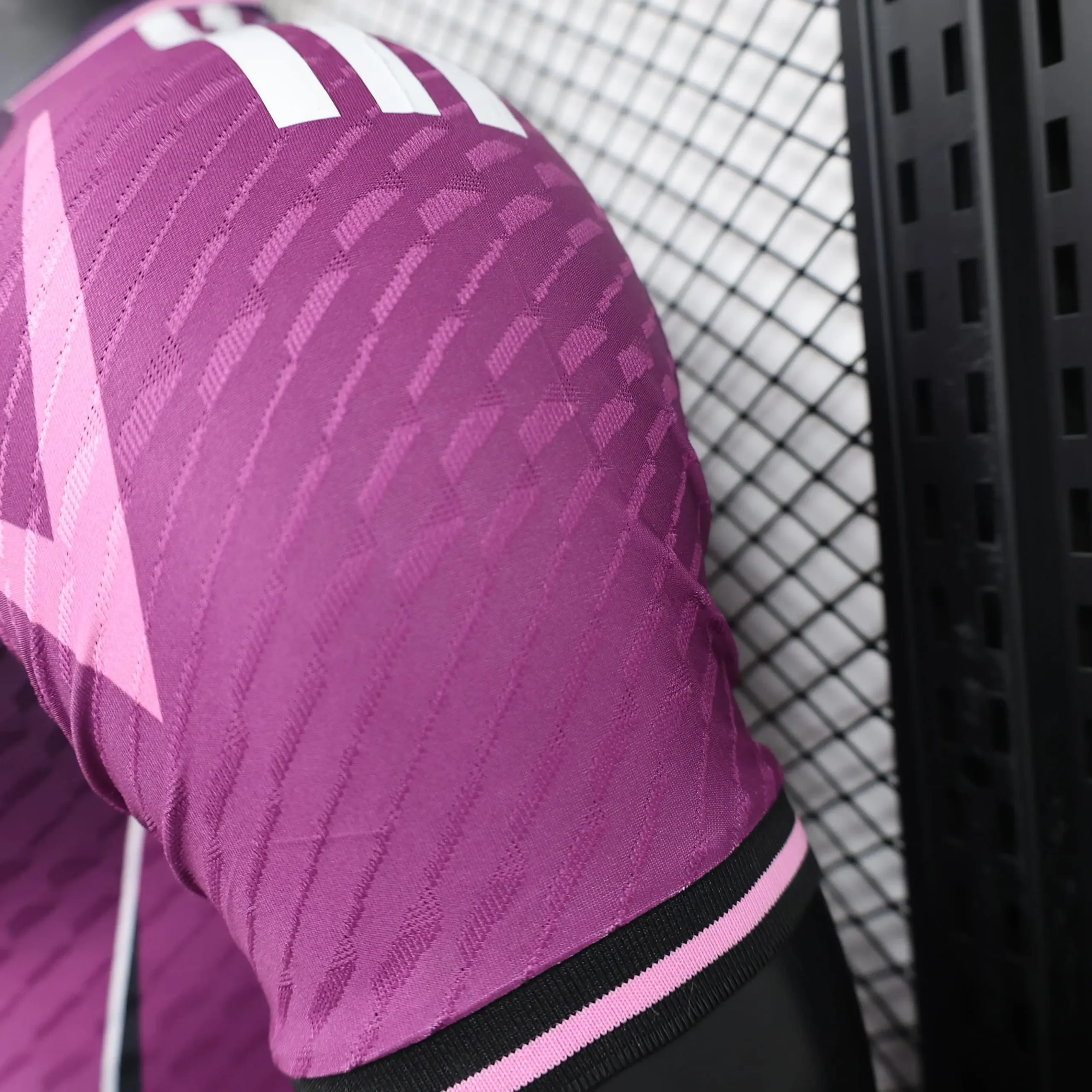 Maillot-Match-Japon-Concept-2024-2025-_5_ Maillot Joueur Japon Concept "Sakura" 2024/2025 – Image 6