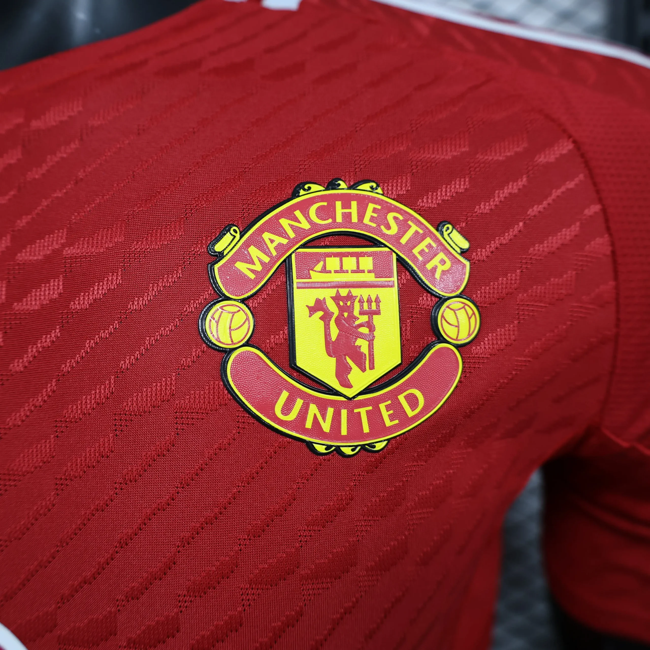 Maillot-Match-Manchester-United-Domicile-2024-2025-_6_ Maillot Joueur Manchester United Domicile 2024/2025 – Image 4