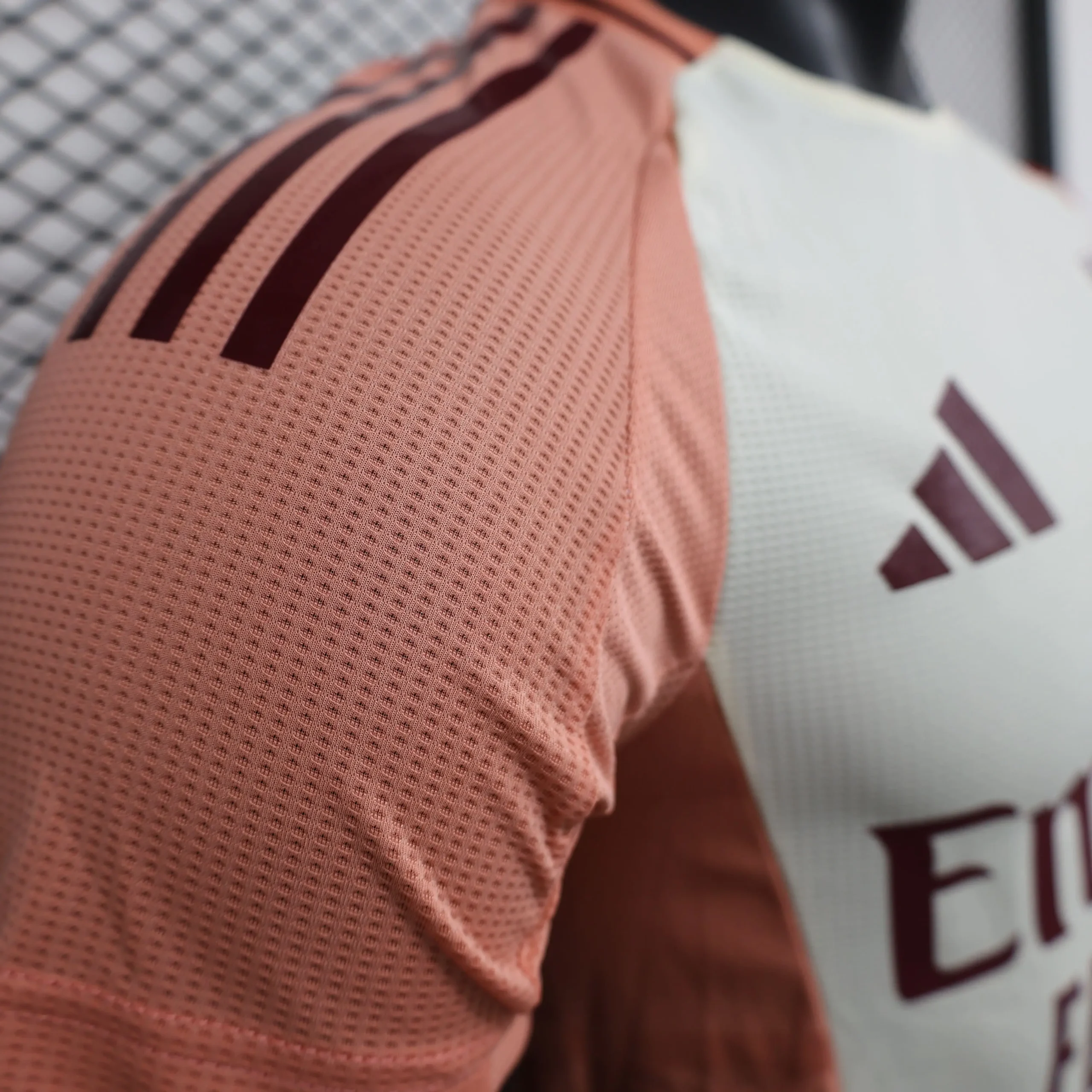 Maillot-Match-Olympique-Lyonnais-Third-2024-2025-_1_ Maillot Joueur Olympique Lyonnais Third 2024/2025 – Image 5