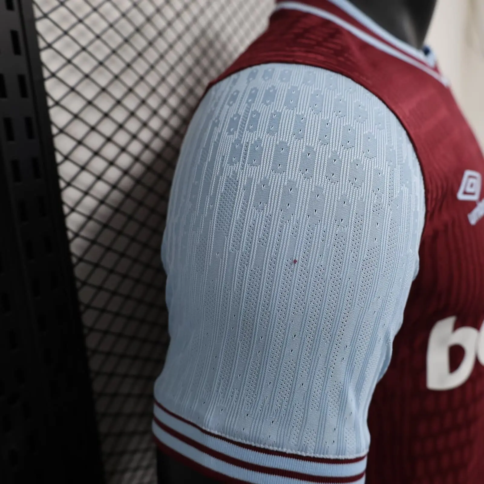 Maillot-Match-West-Ham-Domicile-2024-2025-_5_ Maillot Joueur West Ham Domicile 2024/2025 – Image 5