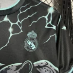 Maillot Real Madrid Concept "Green Panther" 2024/2025 – Image 4