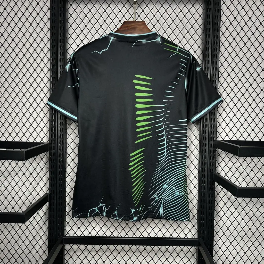 Maillot-Real-Madrid-Concept-Tigre-Noir-et-Vert-2024-2025-_4_ Maillot Real Madrid Concept "Green Panther" 2024/2025 – Image 2