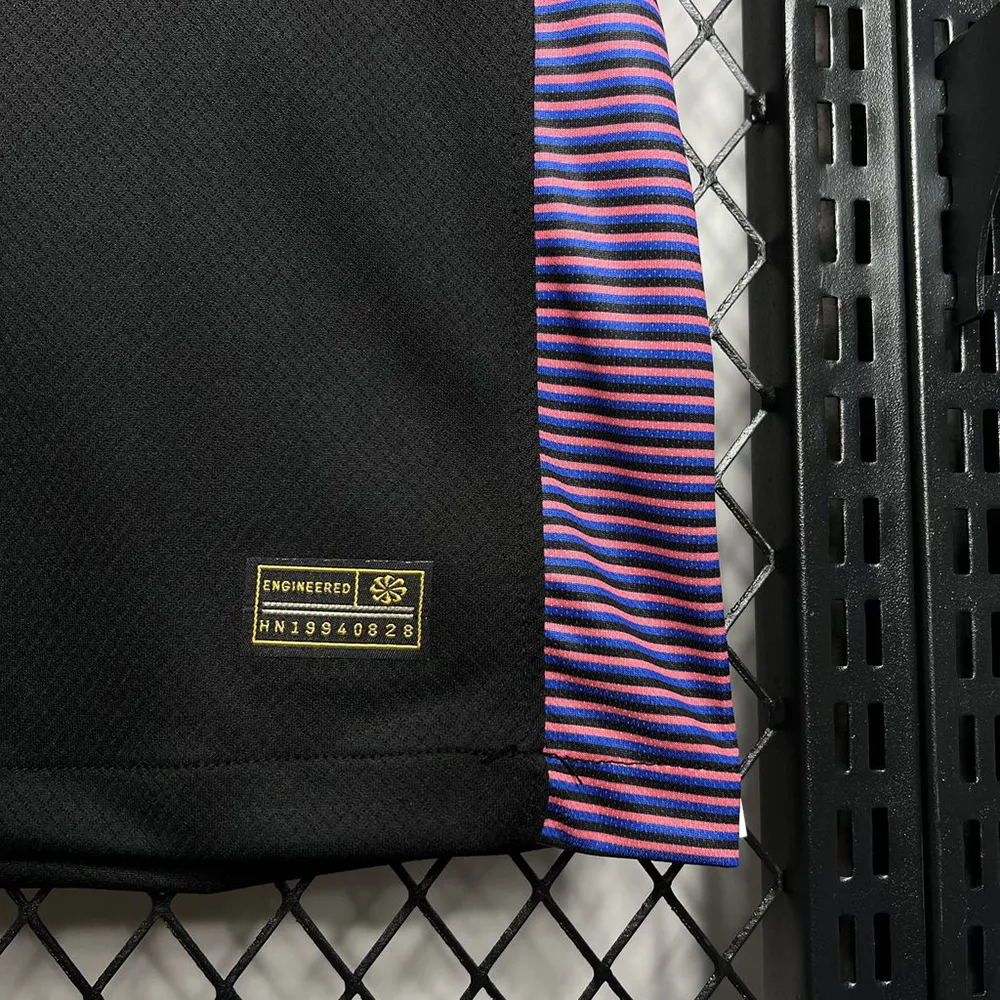 Maillot Barcelone Concept 2024-2025 (5) Maillot Barcelone Concept "Black Purple" 2024/2025 – Image 6