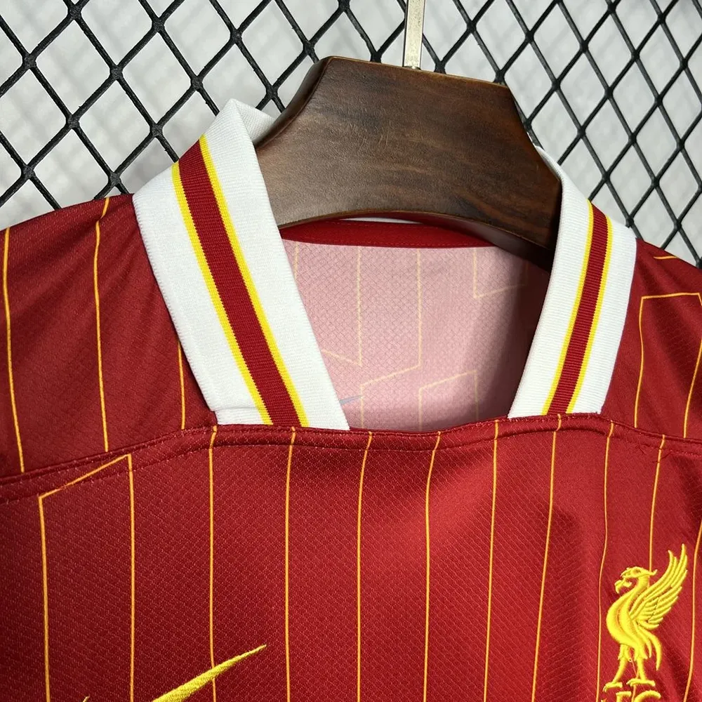 Maillot Liverpool Domicile 2024-2025 (2) Maillot Liverpool Domicile 2024-2025 – Image 3