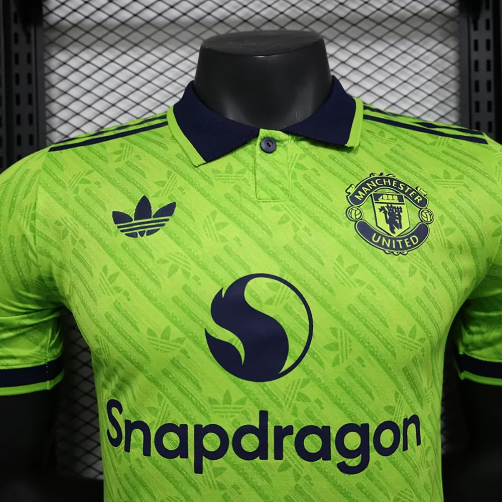 Maillot Manchester United Concept 2024-2025 (4) Manchester United Concept "Polo Vert" jersey 2024/2025 - Image 2
