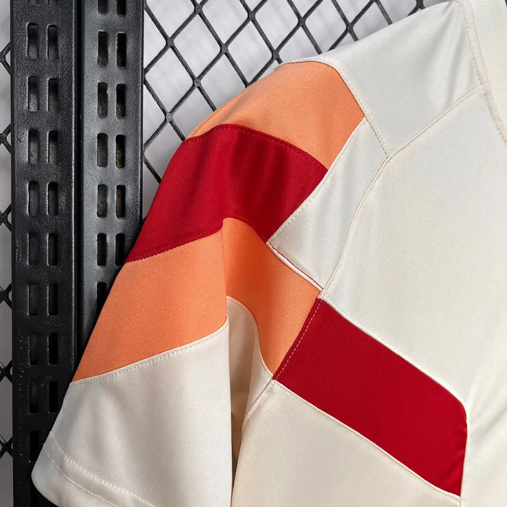 Maillot Olympique Lyonnais Style Retro 2024-2025 (3) Maillot Olympique Lyonnais Style Retro 2024/2025 – Image 4