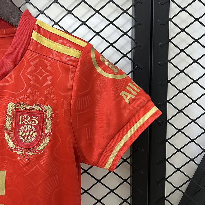 Maillot Enfant Bayern Spécial 125 ans (4) Bayern Munich 125 Years Special Red Jersey Kids - Image 4