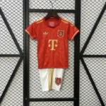 Maillot Enfant Bayern Munich « Spécial 125 Ans Rouge »