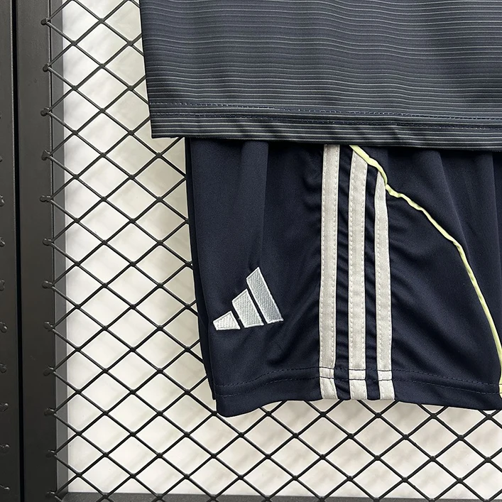 Maillot Enfant Real Madrid Extérieur 2025-2026 (2) Real Madrid Away Jersey Kids 2025/2026 - Image 6