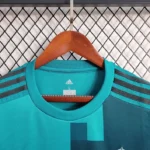 Maillot Real Madrid Rétro Manches Longues 2017/2018 – Image 4