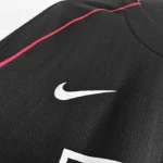 Real Madrid Retro Long Sleeve Jersey 2017/2018 (Copie) - Image 3